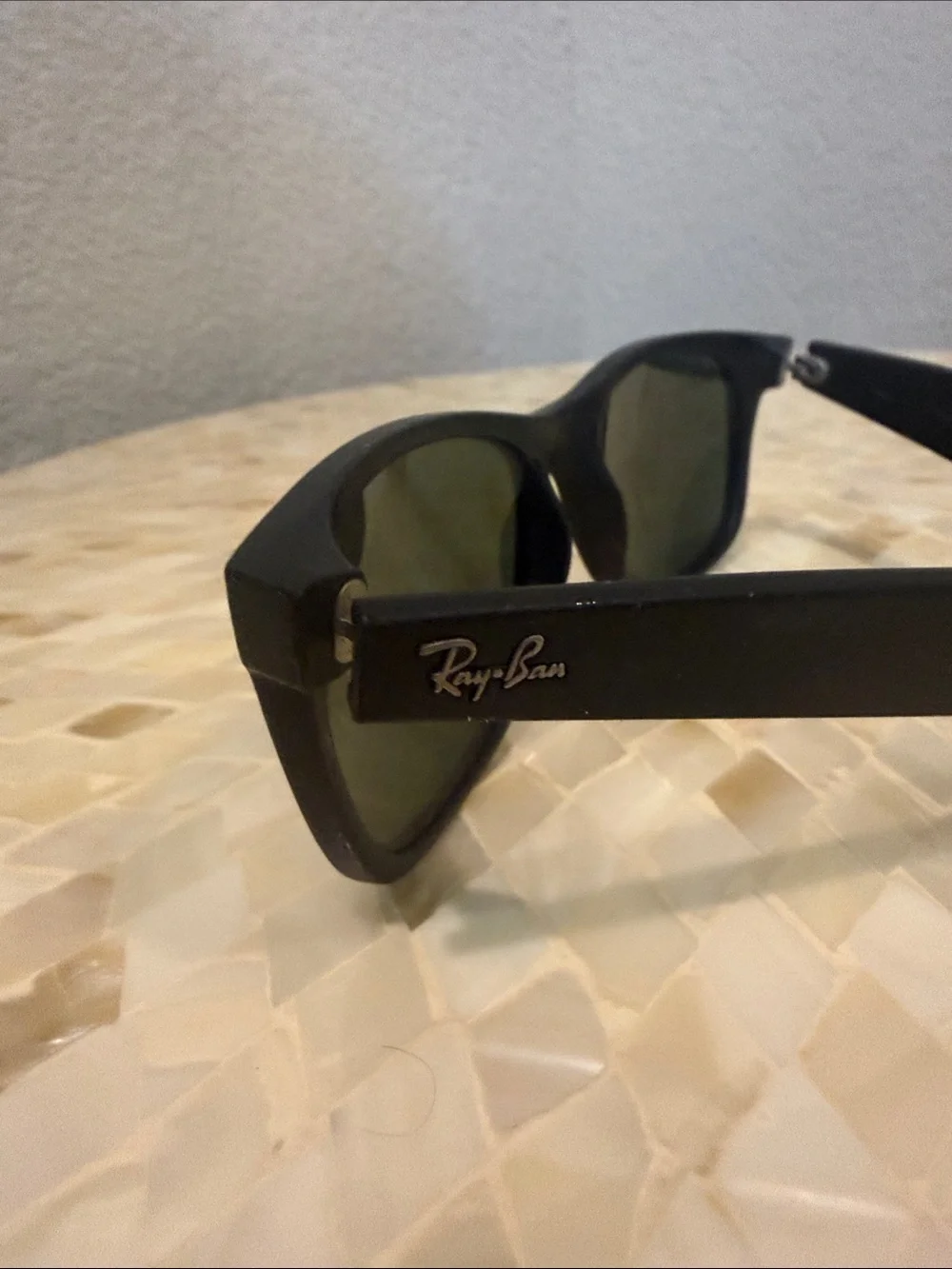 Ray-Ban Black wayfarer Frame Sunglasses with Dark Lenses